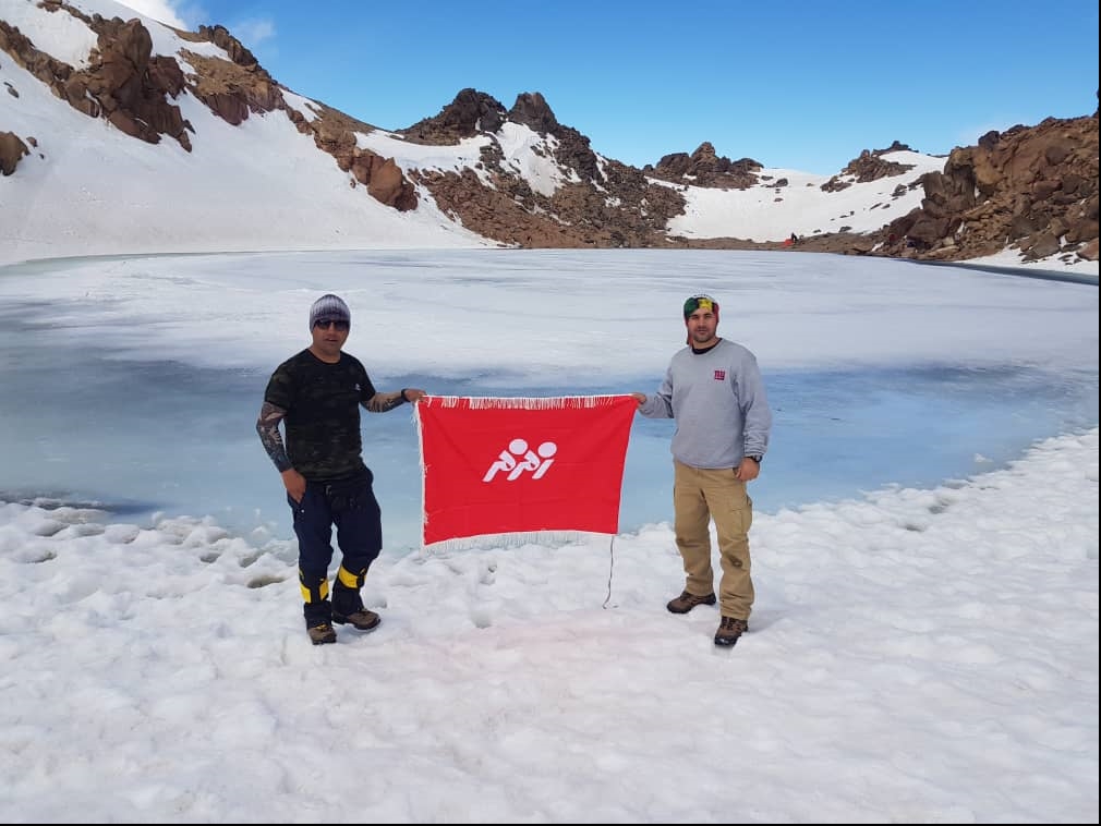 صعود تیم کوهنوردی زمزم به سومین قله مرتفع ایران